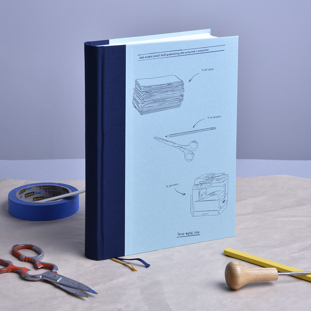 How to make a zine? Self-publishing for artists