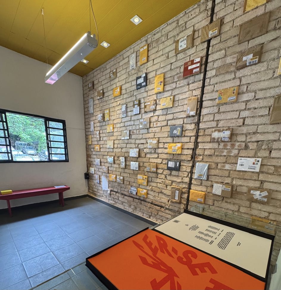 Exhibition Room of Fluxar-se by Natalie Salazar